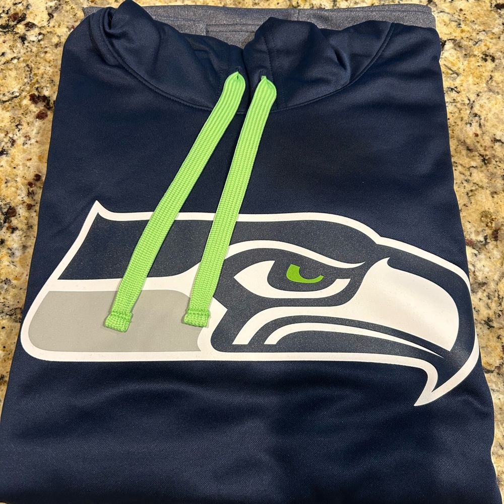 Men’s Seattle Seahawks hoodie M NWT
